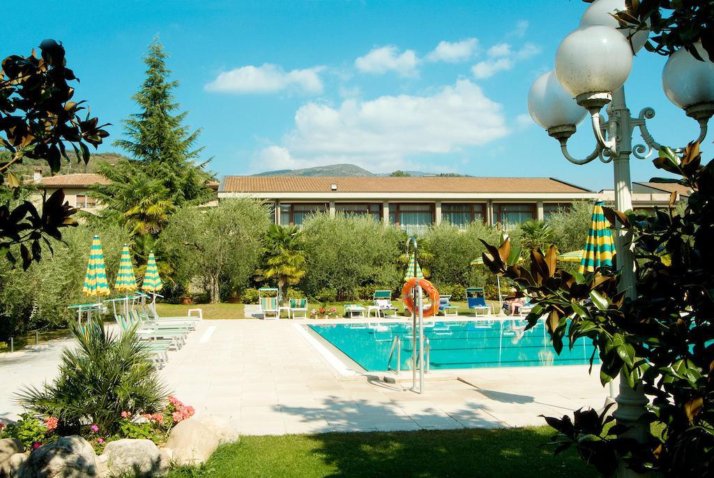 Park Hotel Oasi Garda (Verona) Exterior foto
